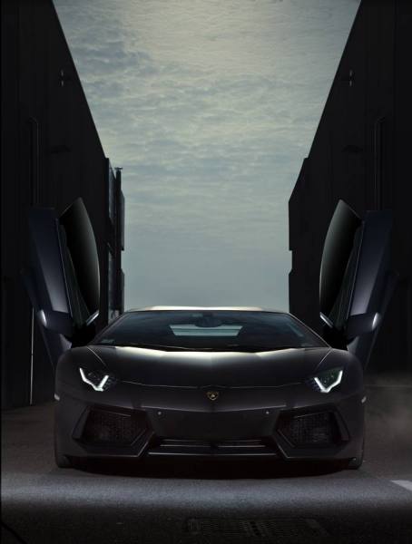 Photograph Stylaz Ambrosio Peroni Lamborghini on One Eyeland